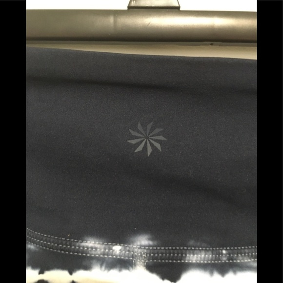 Athleta Salutation Tie Dye Cropped Legging LO. - Picture 8 of 12